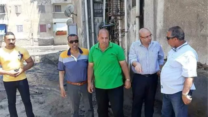 مياه القناة تكثف أعمال التطهير بقطاع بورسعيد ..صور