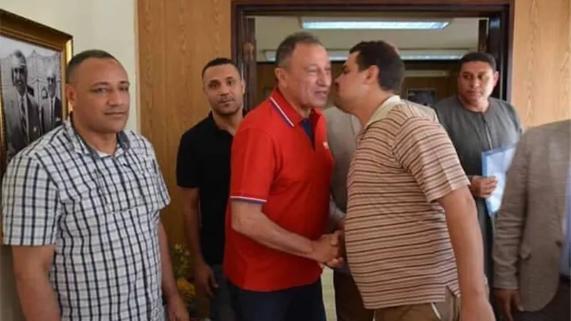 محمود الخطيب يزور الدقهلية ويقدم التهنئة للمحافظ والمواطنين