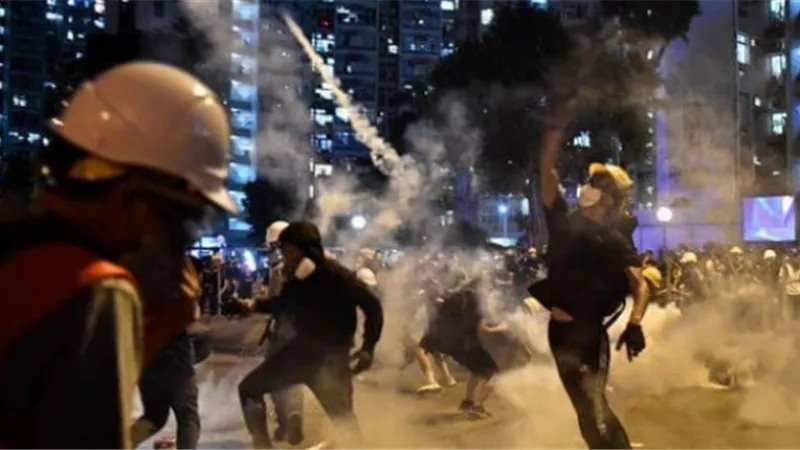 ترامب معلقا على مواجهات هونج كونج: الوضع حساس للحكومة وآمل ألا يسقط أحد قتيلا