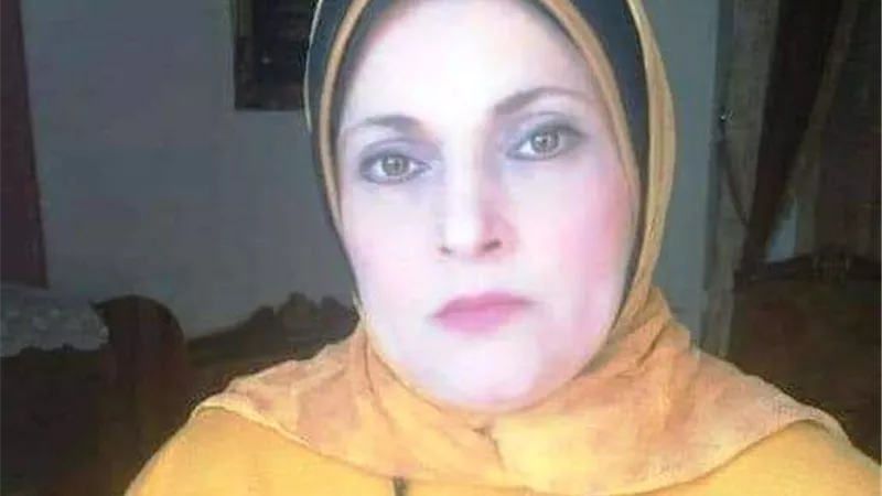 الأم العذراء