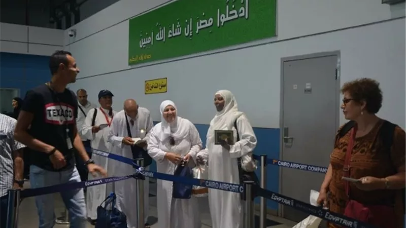 مصرللطيران تكثف رحلاتها غدا لبدء عودة حجاج القرعة والتضامن