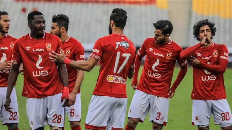 تعرف على التشكيل المتوقع للأهلى أمام بيراميدز.. أزارو فى الهجوم ومشاركة الشحات ورمضان