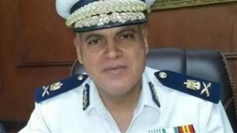 مدير المرور يراقب حملات متعاطى المخدرات بالطرق السريعة