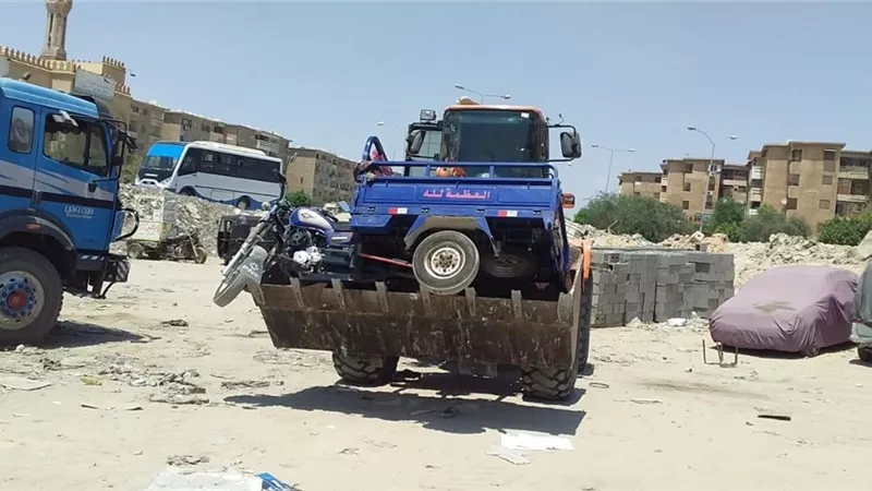 جهاز مدينة 6 أكتوبر يشُن عدة حملات لإزالة التعديات والإشغالات