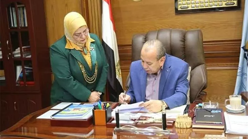 محافظ كفر الشيخ يتابع امتحانات الثانوية العامة... ووكيل الوزارة : لا شكاوى من الطلاب