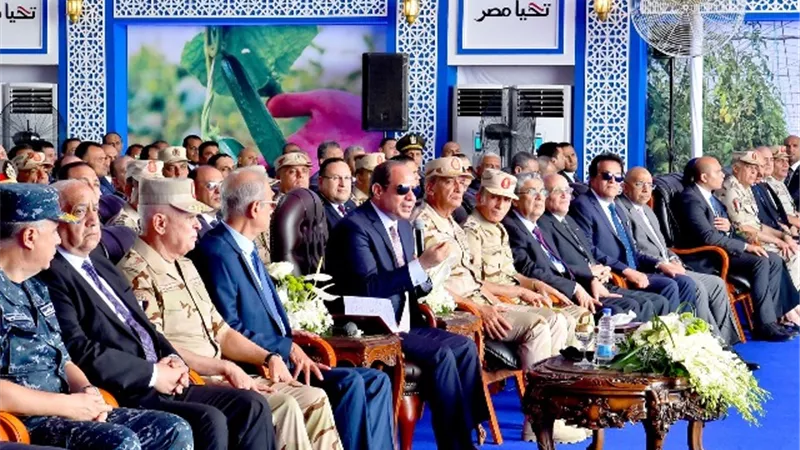 السيسي : نقوم بضبط آليات السوق لإحداث التوازن ولابد من مشاركة صغار المزارعين في الانتاج