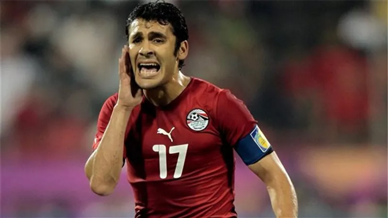 أحمد حسن: نادم على قرار إعتزالي