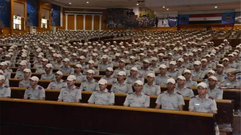 أكاديمية الشرطة تعقد لقاء تثقيفى بالتنسيق مع الصليب الأحمر