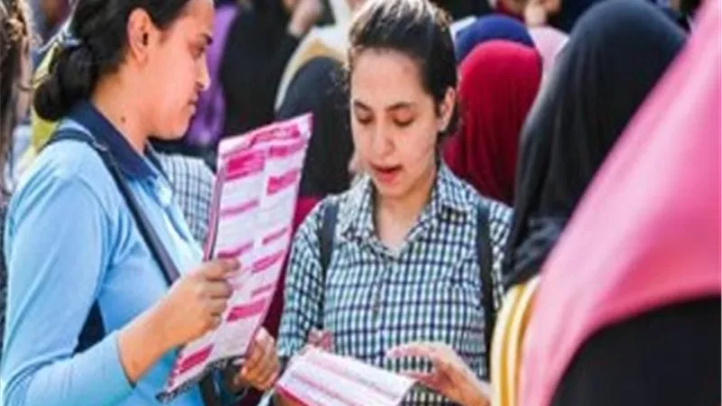 أولياء أمورمصر يرصد آراء طلاب الثانوية حول امتحاني الكيمياء والجغرافيا