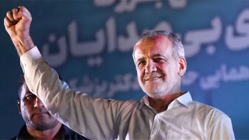 الرئيس الإيراني المنتخب: سنمُد يد الصداقة إلى الجميع
