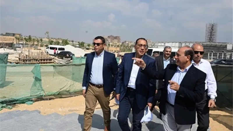 رئيس الوزراء : تلال الفسطاط تضم معظم معالم القاهرة التاريخية