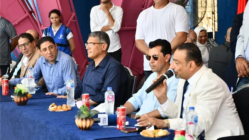 وزير الرياضة يفتتح مجمعًا اجتماعيًا لألعاب الماء بنادي الترسانة