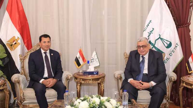 رئيس مجلس الدولة يستقبل وزير الشباب والرياضة ويتبادلان التهاني