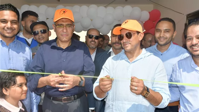 وزير الرياضة ومحافظ الجيزة يفتتحان مشروعات الطرح الاستثماري بمركز شباب الكوم الأخضر