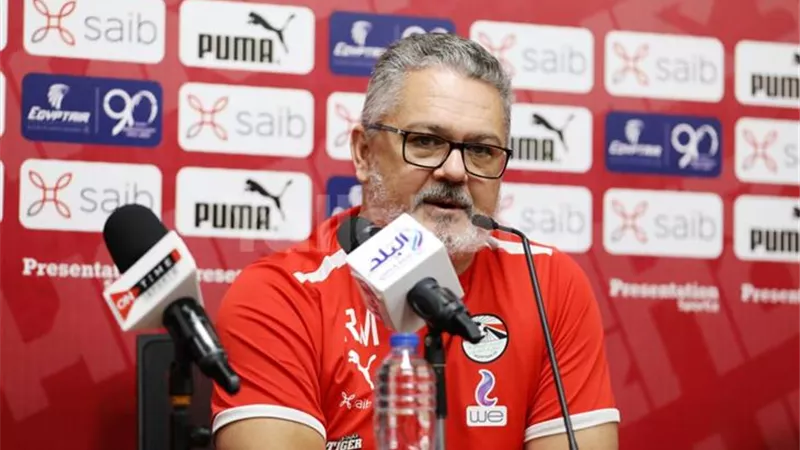 ميكالي يحفز لاعبي المنتخب الأوليمبى قبل أولمبياد باريس