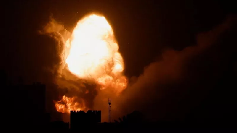 مقتل 13 بقصف إسرائيلي لمدرسة تؤوي نازحين بالنصيرات في غزة