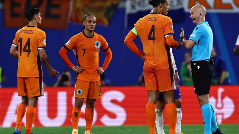 تشكيل هولندا أمام تركيا اليوم في يورو 2024
