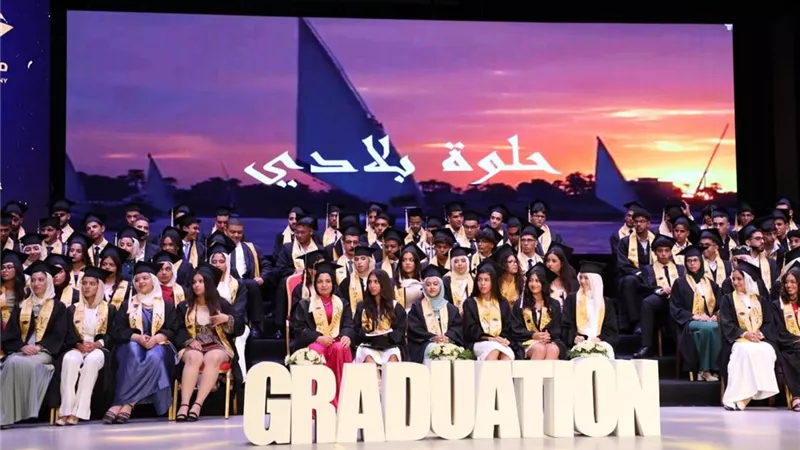 بالصور.. التعليم تحتفل بتخرج الدفعة الثامنة من طلاب مدارس النيل الدولية 2024