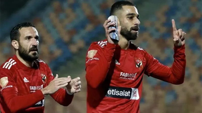 الأهلي ينهى ملف تمديد عقود السولية ومعلول