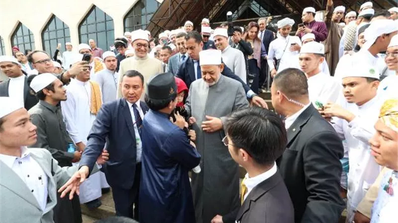 الإمام الأكبر: أبواب الأزهر مفتوحة لمسلمي تايلاند