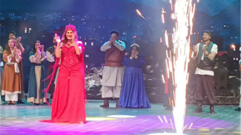يسرا: هناك تناغم مع أحمد عز وفريق عمل 