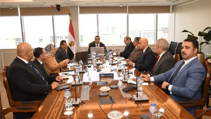 الشربيني يستعرض مقترحات تعظيم دور الهيئة العامة للتنمية السياحية