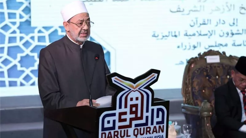 الإمام الأكبر:نسأل الله أن يمن على الشعب المرابط بالفرج القريب