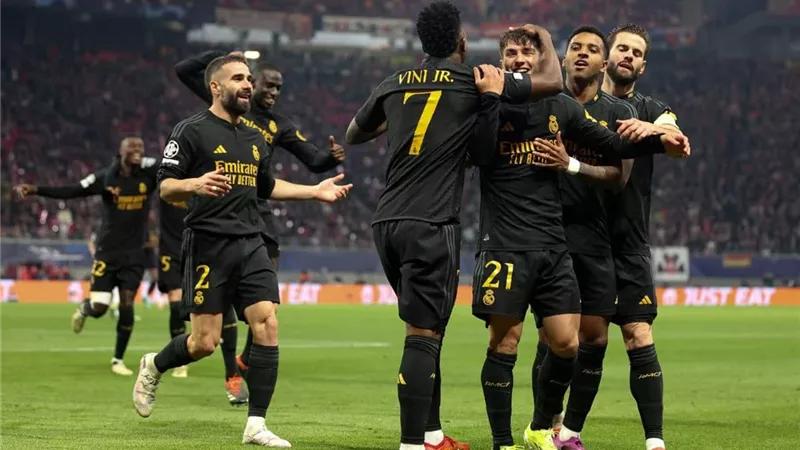 نجم ريال مدريد يخضع للكشف الطبي في نابولي