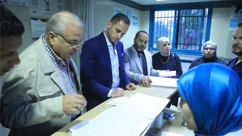 نائب وزير الصحة يتفقد مستشفى عين شمس العام