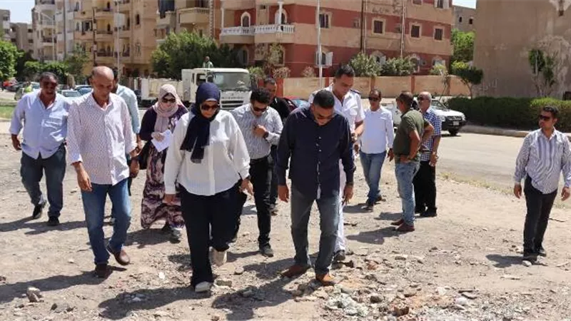 تحذيرات شديد من رئيسة جهاز الشيخ زايد للشركات العاملة فى المدينة.. صور