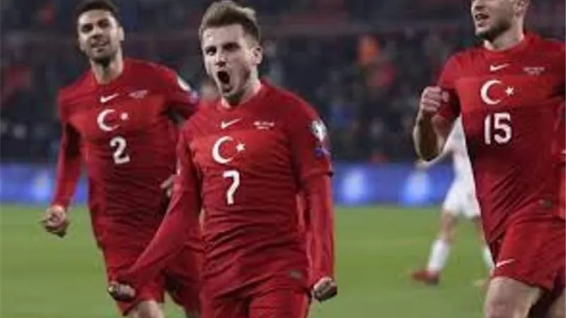 بعد تألقه فى يورو 2024.. نجم تركيا على رادار أرسنال
