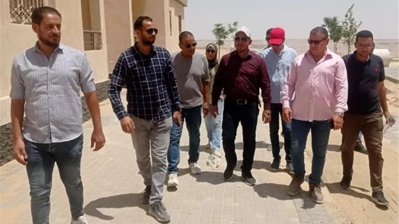 قيادات جهاز 15 مايو يتفقدون أحدث مشروعات الطرق فى المدينة.. صور