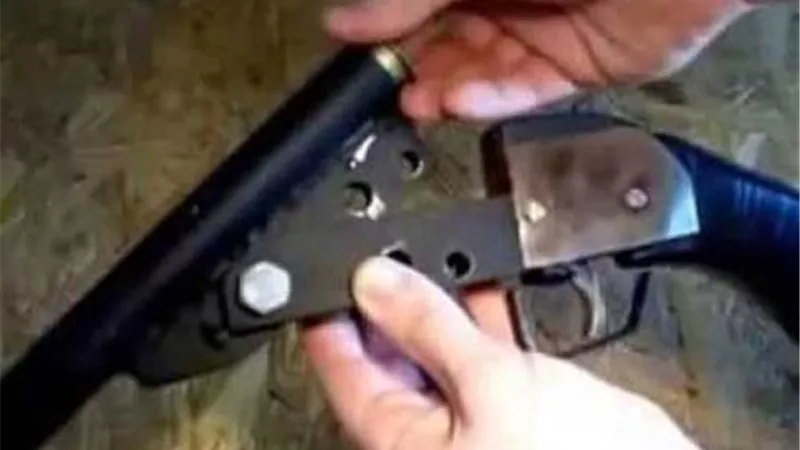 أصاب طالبا.. ضبط شخص أطلق عيارا ناريا بحفل زفاف فى القاهرة