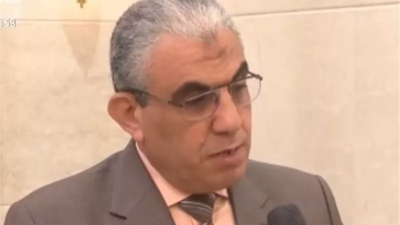 عبد الفضيل:المواطن المصري يحتاج من الحكومة الجديدة وضع حلول سريعة
