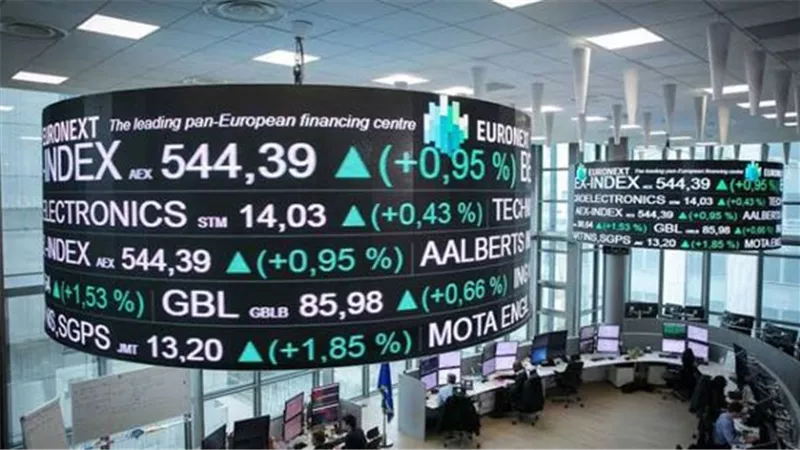 تراجع بورصات أوروبا بعد نتائج انتخابات فرنسا