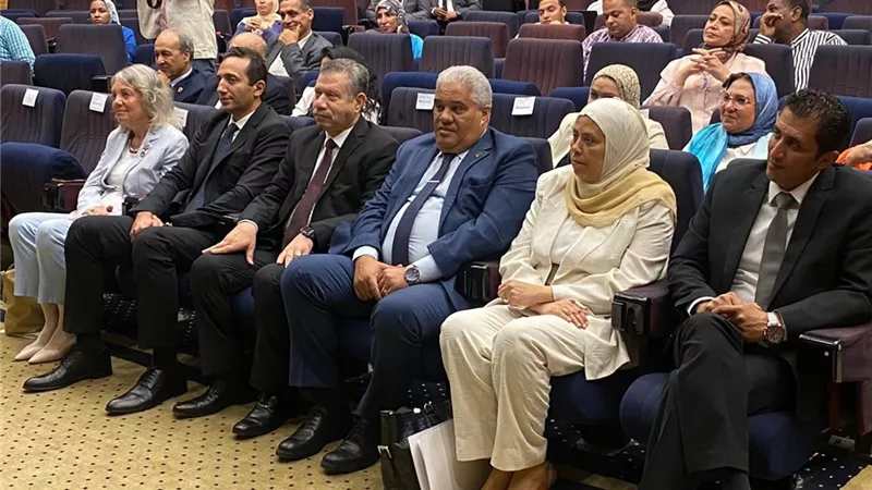 رئيس جامعة مطروح يشارك في المنتدى العربي للاقتصاد الدائري