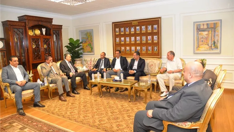 محافظ أسيوط يستقبل قيادات حزب المصريين الأحرار
