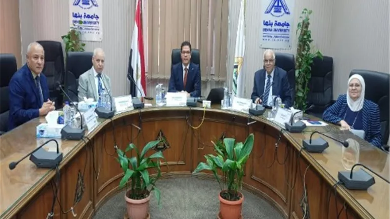 رئيس جامعة بنها يترأس لجنة اختيار عميد كلية الذكاء الاصطناعي