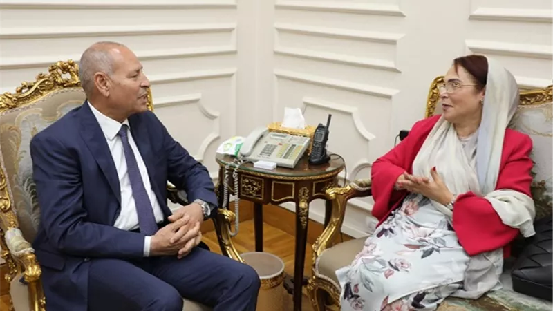 محافظ القاهرة: المرأة شريك أساسى فى البناء ودفع عجلة التنمية