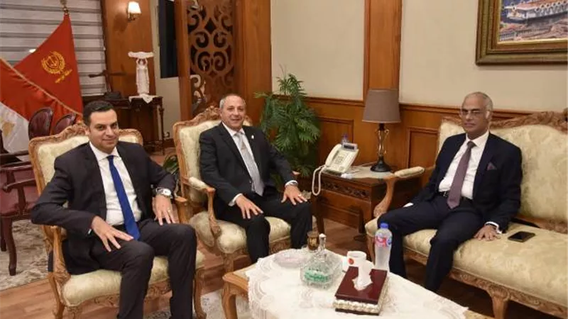 رئيس جامعة بورسعيد يهنىء المحافظ بتوليه المنصب الجديد