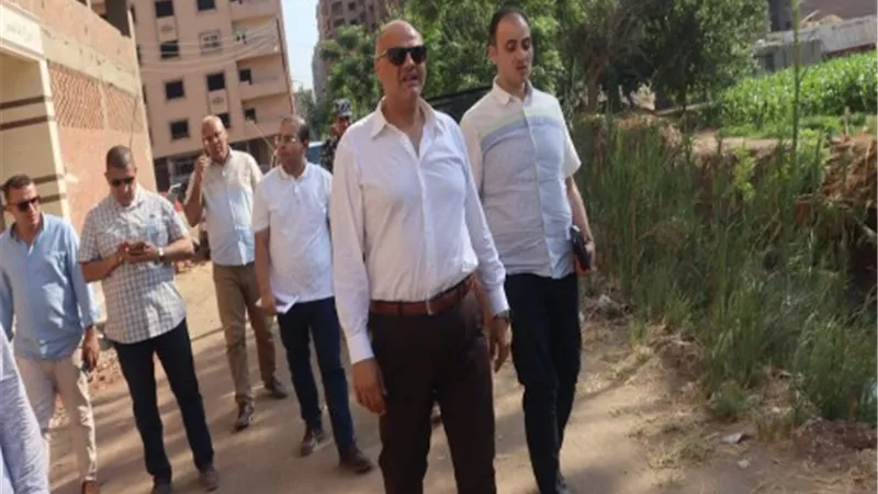 محافظ القليوبية يتفقد المشروعات الجاري تنفيذها بمدينة بنها.. صور