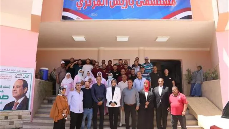 نائب محافظ الوادي الجديد تتابع أعمال تطوير مدارس ومستشفي باريس