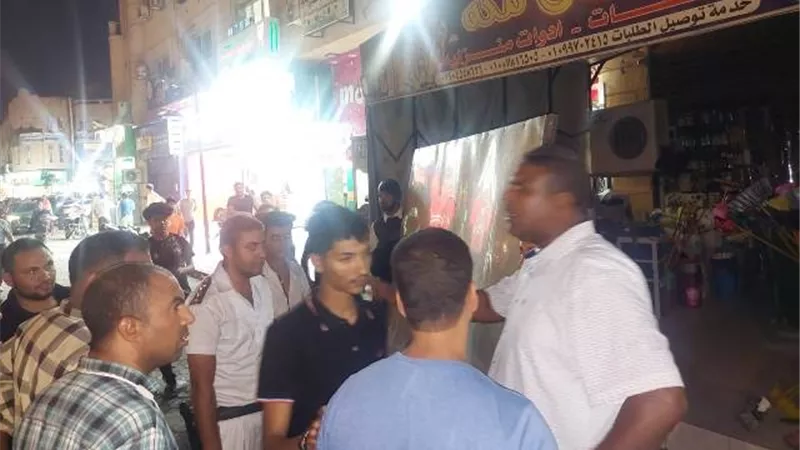 جهاز الشيخ زايد يشن حملة ليلية مكبرة لإزالة الإشغالات فى المدينة.. صور