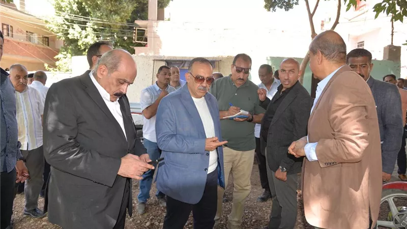 محافظ أسيوط يوجه بتطهير ترعة السنط ورفع القمامة والمخلفات