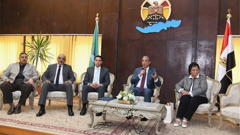 محافظ الفيوم يترأس الاجتماع الدوري للمجلس الإقليمي للسكان