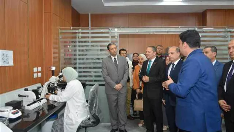 أول جولة لمحافظ دمياط زار الجامعة وتفقد الكليات