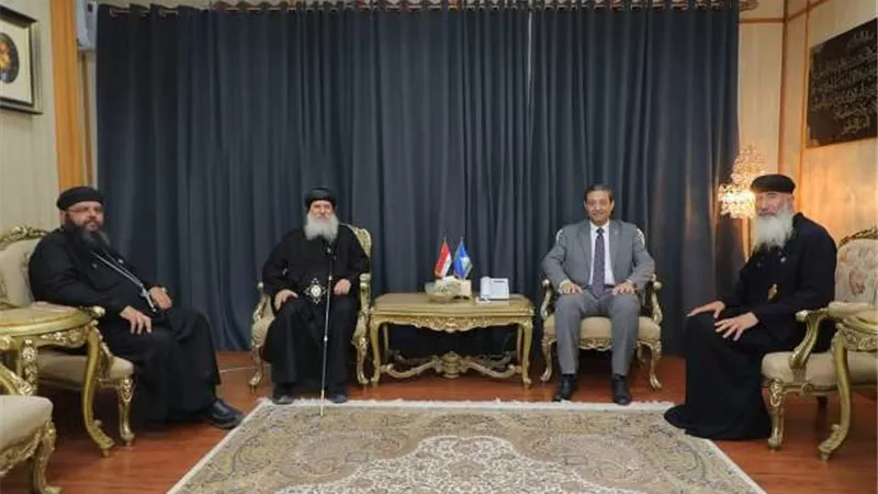محافظ دمياط يستقبل نيافة الأنبا ماركوس ووفد الكنيسة