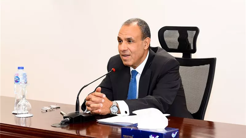 عبد العاطى يؤكد أولولية تمكين الشباب والابتكار والأفكار الجديدة