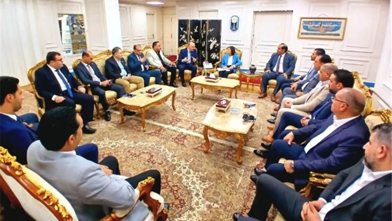 محافظ البحيرة تعقد اجتماعا مع مجلس غرفة البحيرة التجارية