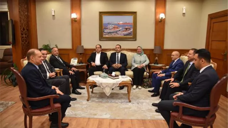 اللواء محب حبشي يستقبل أعضاء مجلسي النواب والشيوخ لتقديم التهنئة